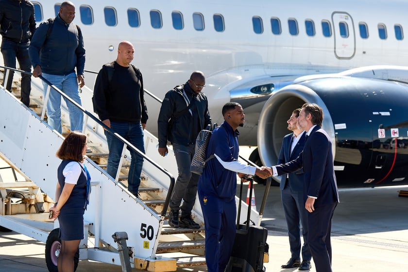 Drużyna narodowa Francji wylądowała we Wrocławiu (4 września 2025)