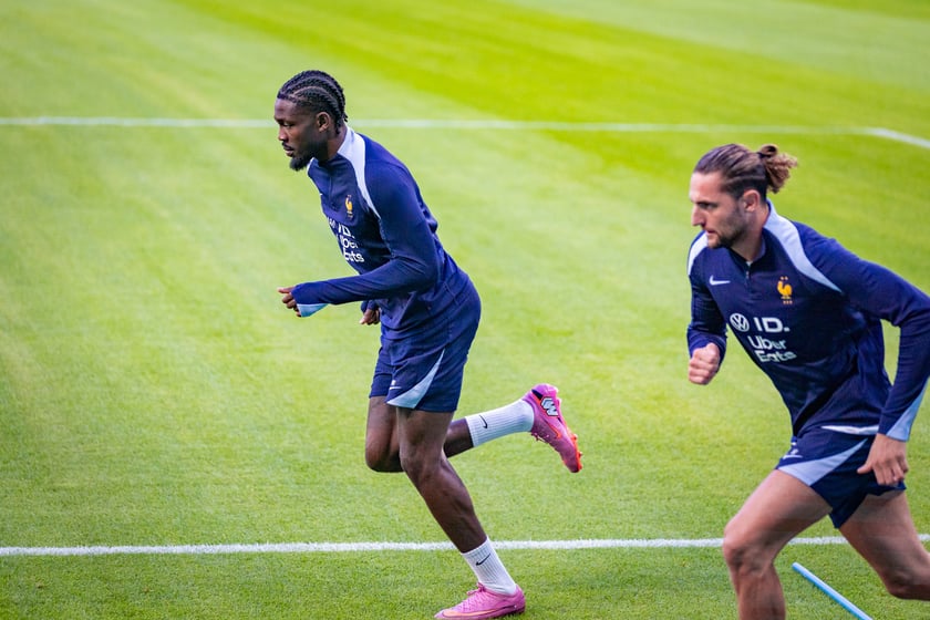 4 września 2025 r. konferencje prasowe i treningi piłkarzy Francji na Tarczyński Arenie we Wrocławiu