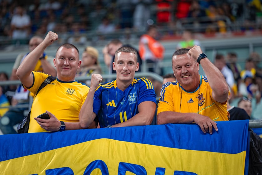 Kibice na meczu Ukraina - Francja na Tarczyński Arenie we Wrocławiu