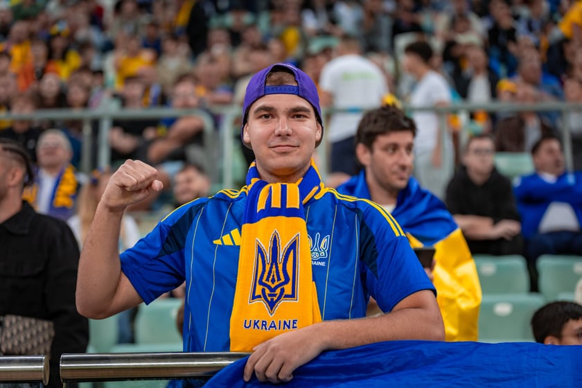 Kibice na meczu Ukraina - Francja na Tarczyński Arenie we Wrocławiu