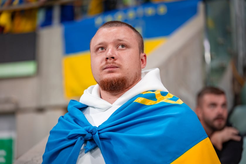 Kibice na meczu Ukraina - Francja na Tarczyński Arenie we Wrocławiu