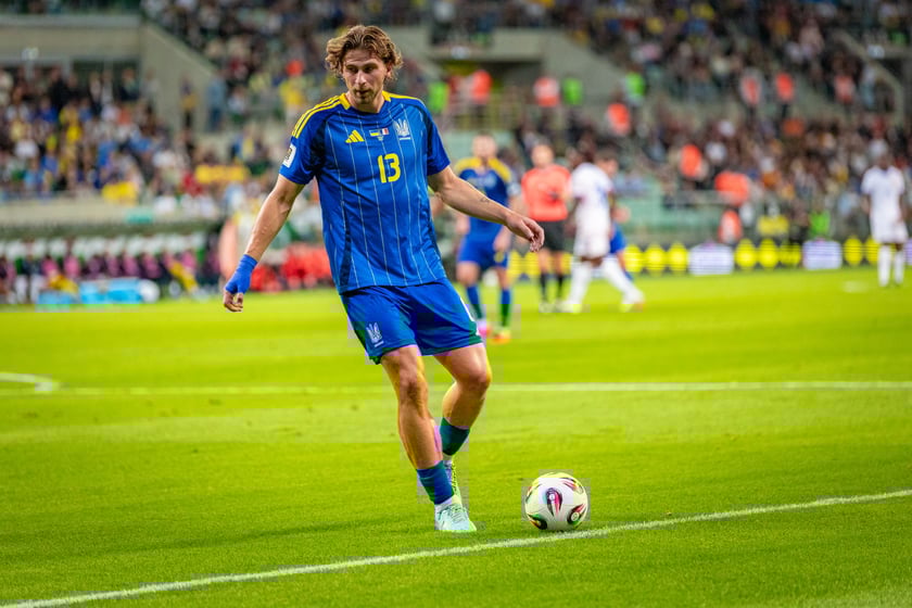 Kibice na meczu Ukraina - Francja na Tarczyński Arenie we Wrocławiu