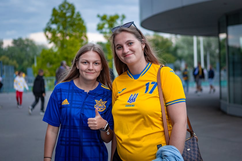 Kibice w drodze na mecz Ukraina - Francja we Wrocławiu