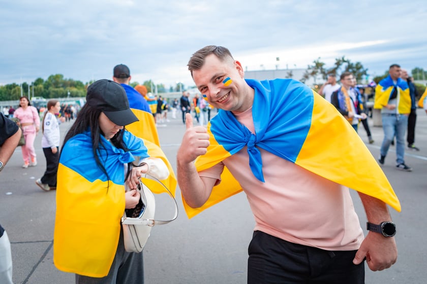 Kibice w drodze na mecz Ukraina - Francja we Wrocławiu
