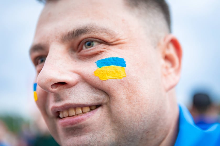 Kibice w drodze na mecz Ukraina - Francja we Wrocławiu