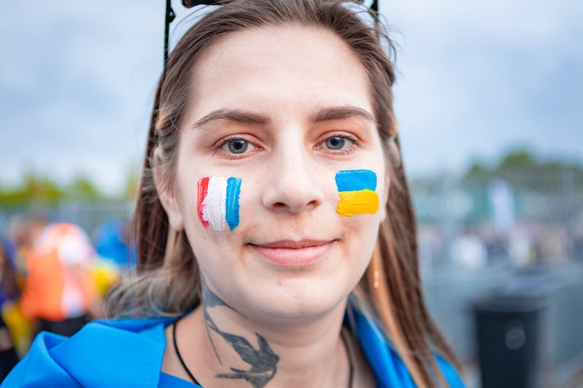 Kibice w drodze na mecz Ukraina - Francja we Wrocławiu