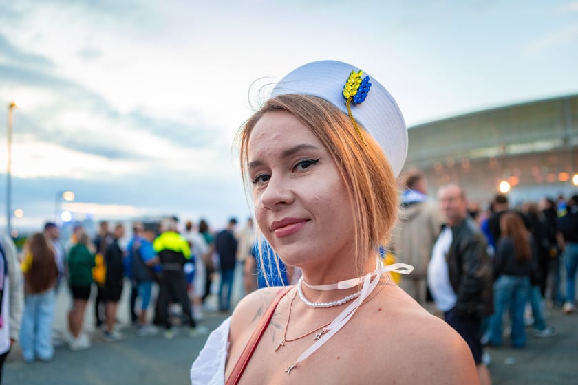 Kibice w drodze na mecz Ukraina - Francja we Wrocławiu