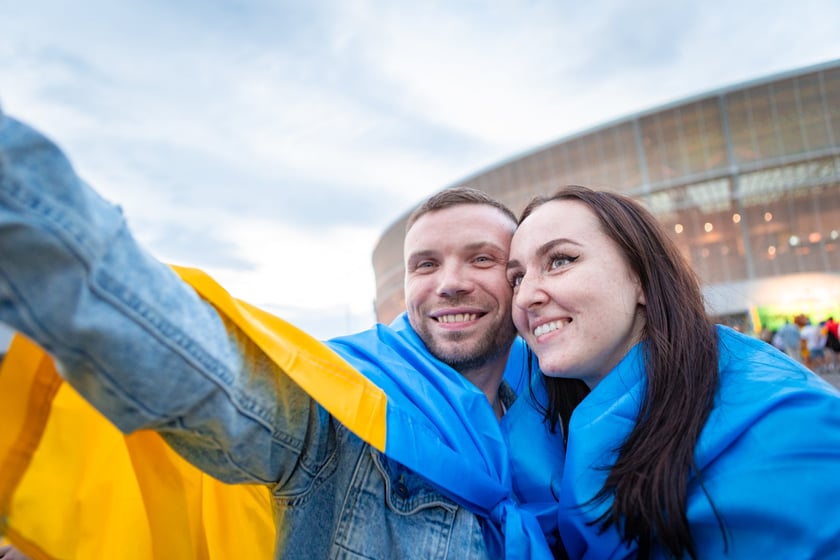 Kibice w drodze na mecz Ukraina - Francja we Wrocławiu