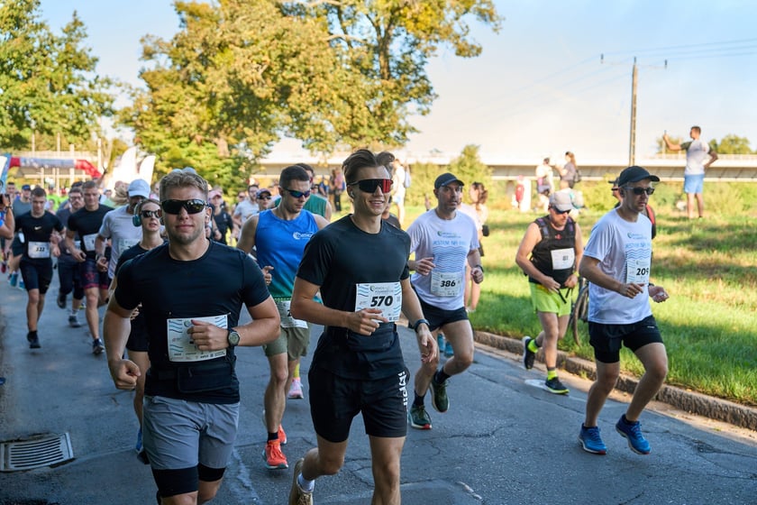 Orthos H2O P&oacute;łmaraton 2025