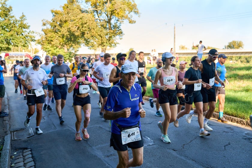 Orthos H2O P&oacute;łmaraton 2025
