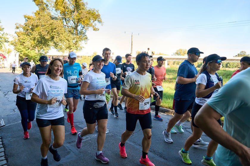 Orthos H2O P&oacute;łmaraton 2025