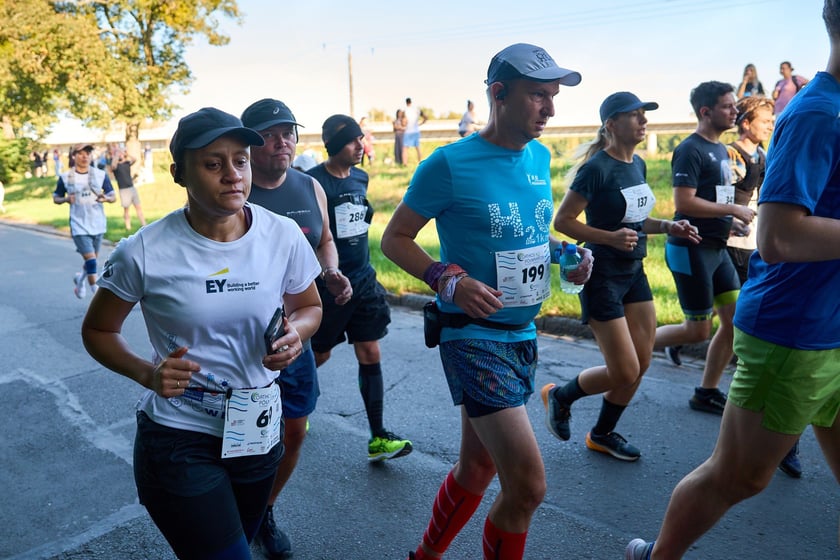 Orthos H2O P&oacute;łmaraton 2025