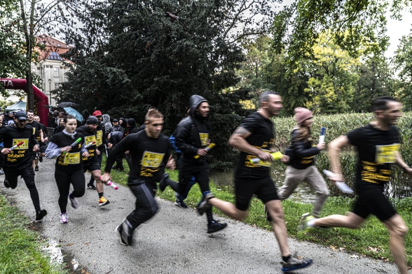 Yellow Ribbon Run 2025 - pierwszy w Polsce bieg spod znaku "ż&oacute;łtej wstążki" odbył się we Wrocławiu 30 września