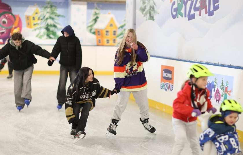 Sobotę 22 listopada 2025 r. ruszyło lodowisko na Tarczyński Arenie