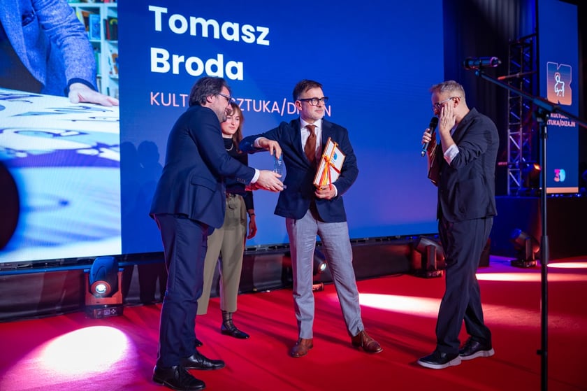 Gala 30 Kreatywnych Wrocław 2026. Laureaci na scenie - Tomasz Broda