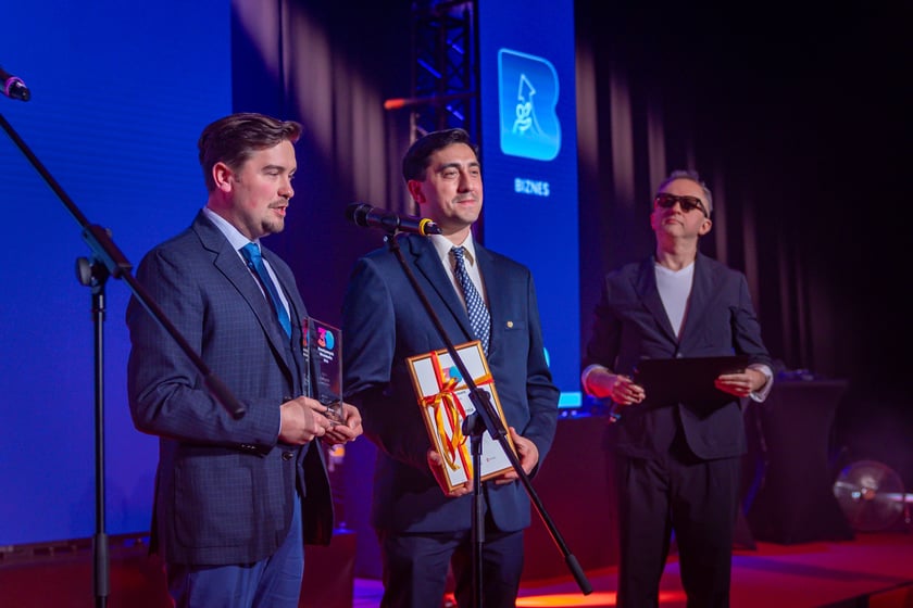 Gala 30 Kreatywnych Wrocław 2026. Laureaci na scenie - Cukiernia Łomżanka