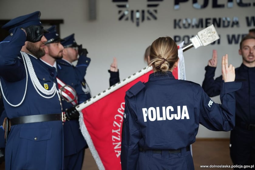 Ślubowanie nowych policjantów we Wrocławiu