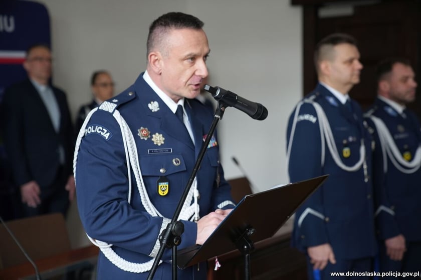 Ślubowanie nowych policjantów we Wrocławiu