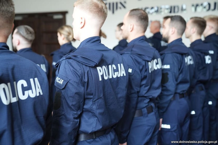 Ślubowanie nowych policjantów we Wrocławiu