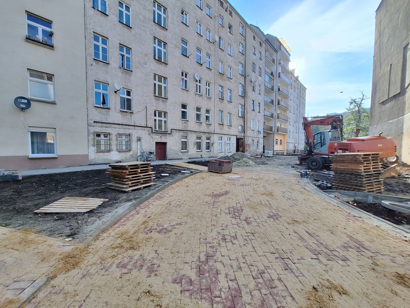 Podwórko Prusa, Poniatowskiego, Oleśnicka, Żeromskiego