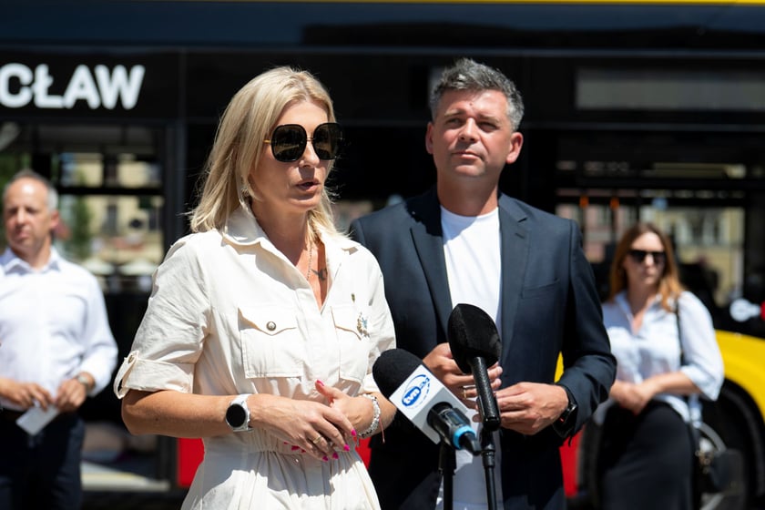 Członek zarządu MPK Renata Granowska i wiceprezes MPK Przemysław Nowicki