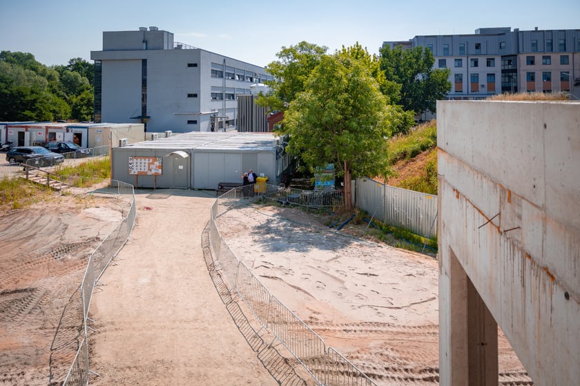 Budowa nowego Centrum Zdrowia Psychicznego dla Dzieci i Młodzieży przy ul. Koszarowej we Wrocławiu, 29 czerwca 2026 r.