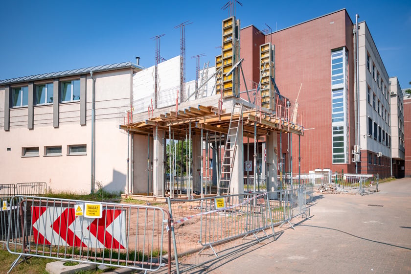 Budowa nowego Centrum Zdrowia Psychicznego dla Dzieci i Młodzieży przy ul. Koszarowej we Wrocławiu, 29 czerwca 2026 r.