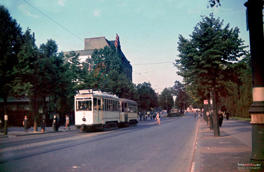 Plac Grunwaldzki, widok od okolic skrzyżowania z wybrzeżem Wyspiańskiego