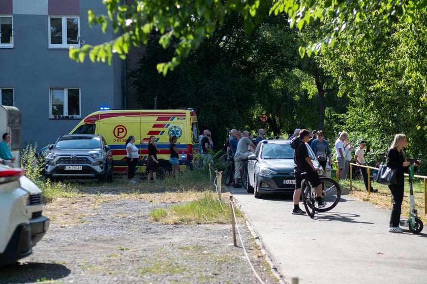 Pożar mieszkania na Nowym Dworze. Trwa akcja służb
