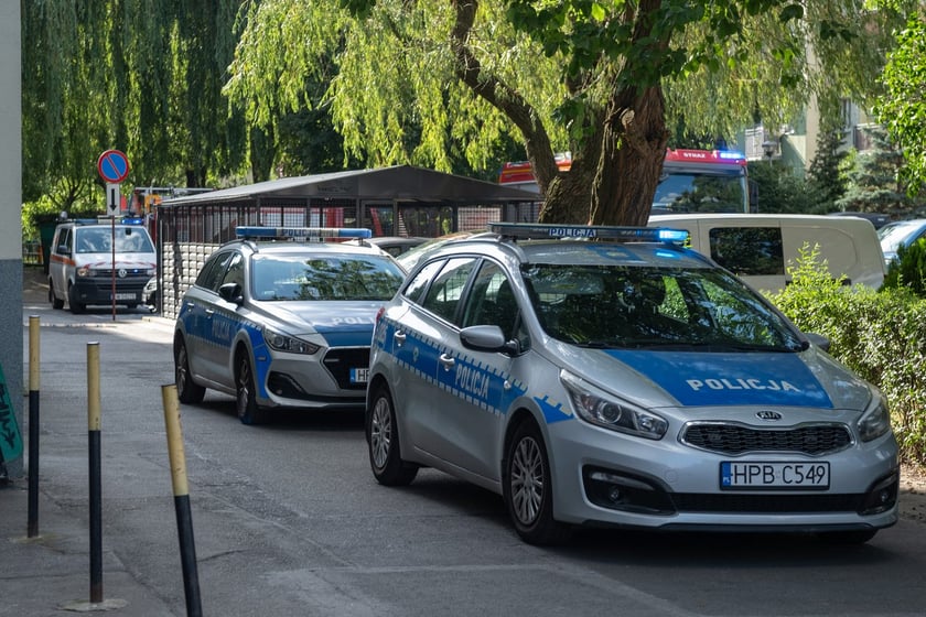 Pożar mieszkania na Nowym Dworze. Trwa akcja służb