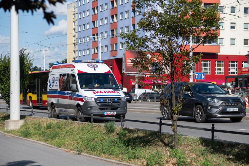 Pożar mieszkania na Nowym Dworze. Trwa akcja służb