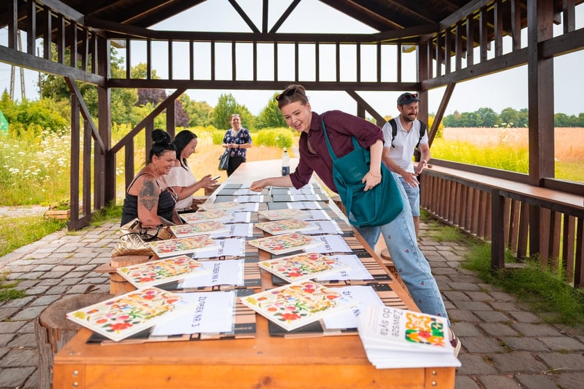 Farma Miejska Wrocław. Pierwsze tegoroczne zbiory trafiły do przedszkoli i żłobków