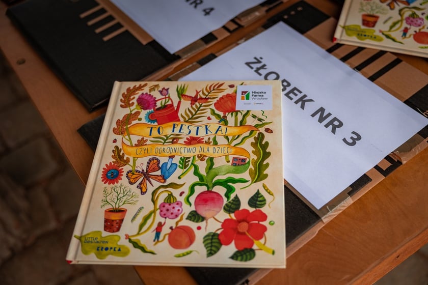 Farma Miejska Wrocław. Pierwsze tegoroczne zbiory trafiły do przedszkoli i żłobków