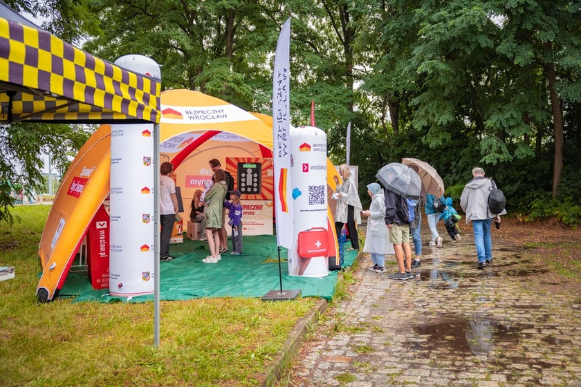 Piknik "Wakacje z Wroclaw.pl" pod wzgórzem Gajowym