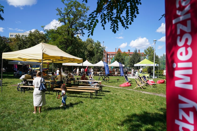 Piknik w parku parku im. Lesława Węgrzynowskiego