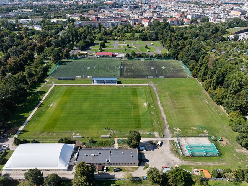 Budowa systemu nawodnienia na Stadionie Sportowym Oławka na Niskich Łąkach, wrzesień 2026