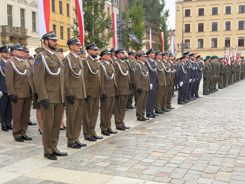 Uroczystości jubileuszowe 4. Regionalnej Bazy Logistycznej we Wrocławiu.
