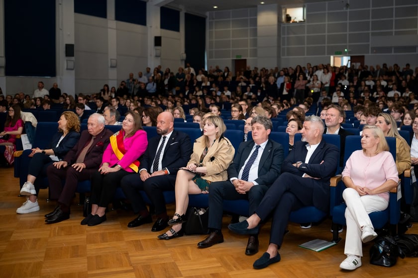 Stypendia dla uczniów w ramach „Wrocławskiego Programu Wspierania Uzdolnionych - PROMOVERE TALENTA”