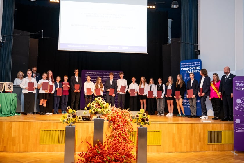 Stypendia dla uczniów w ramach „Wrocławskiego Programu Wspierania Uzdolnionych - PROMOVERE TALENTA”