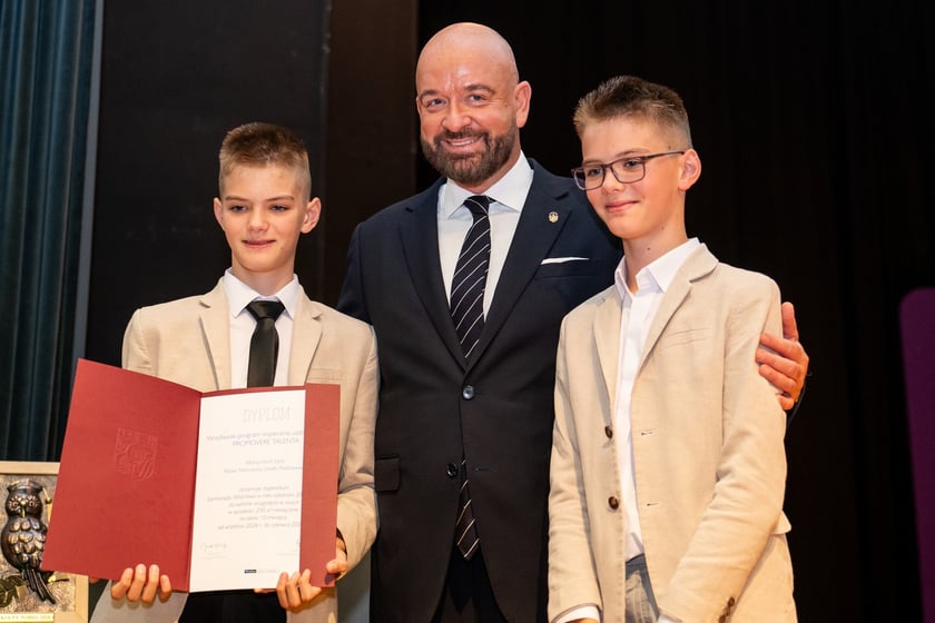 Stypendia dla uczniów w ramach „Wrocławskiego Programu Wspierania Uzdolnionych - PROMOVERE TALENTA”