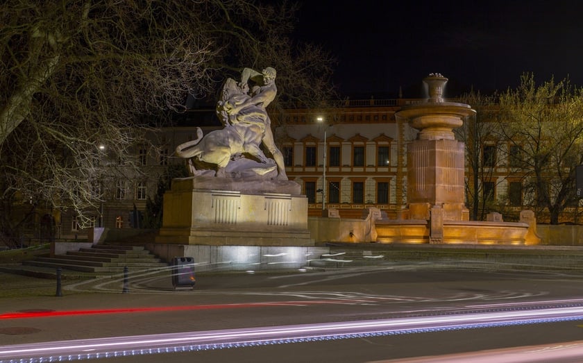 fontanna Alegoria Walki i Zwycięstwa na pl. Jana Pawła II