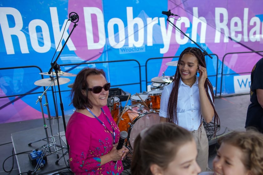 Sara James Wrocław, koncert na placu Wolności w Rok Dobrych Relacji