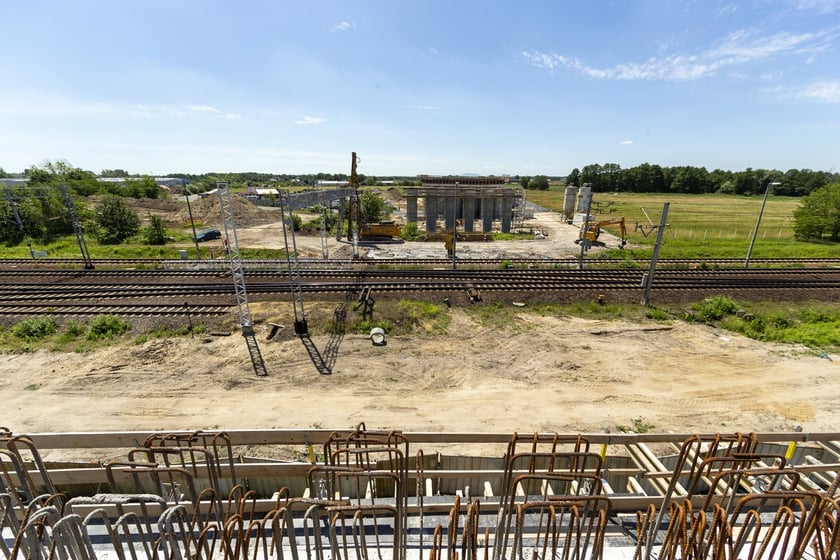 wiadukt kolejowy obwodnica Leśnicy