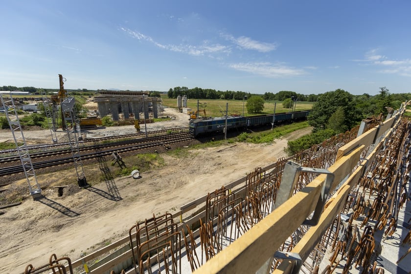 wiadukt kolejowy obwodnica Leśnicy