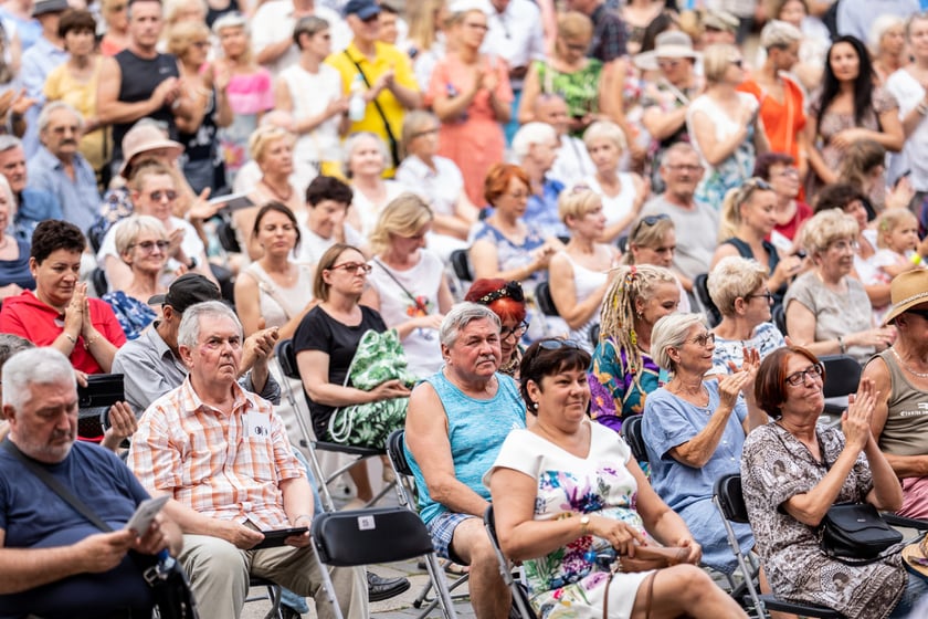Koncert ?Hej szable w dłoń!? poświęcony Andrzejowi Waligórskiemu na Rynku we Wrocławiu, 26.06.2022 r.