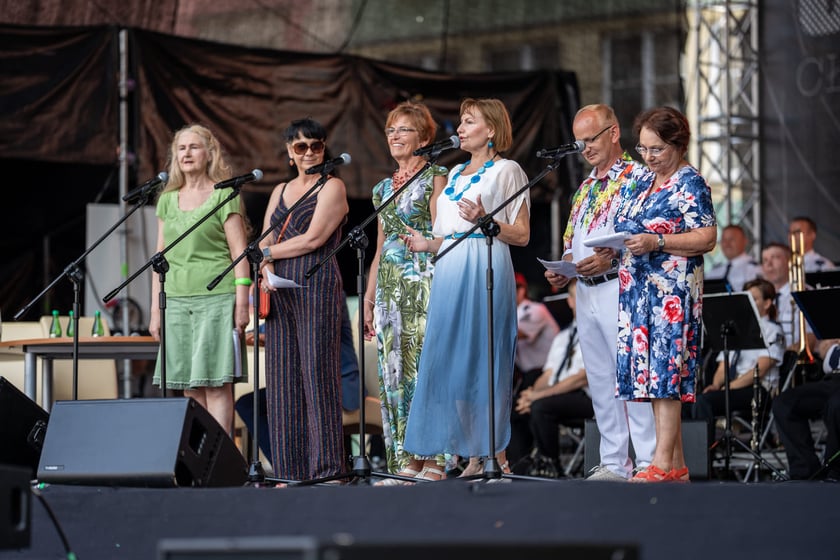 Koncert ?Hej szable w dłoń!? poświęcony Andrzejowi Waligórskiemu na Rynku we Wrocławiu, 26.06.2022 r.