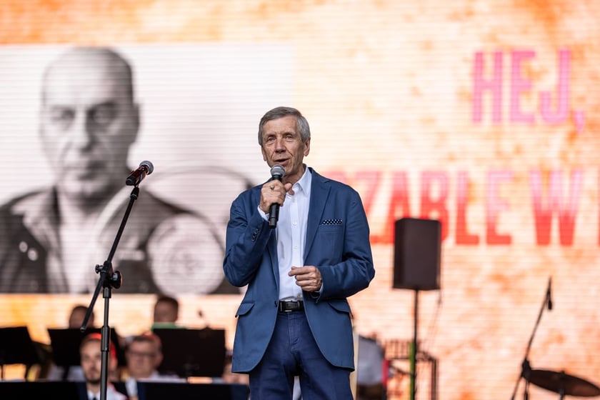 Koncert ?Hej szable w dłoń!? poświęcony Andrzejowi Waligórskiemu na Rynku we Wrocławiu, 26.06.2022 r.