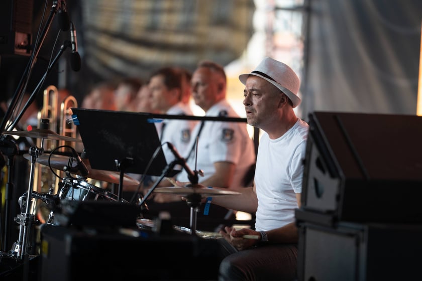 Koncert ?Hej szable w dłoń!? poświęcony Andrzejowi Waligórskiemu na Rynku we Wrocławiu, 26.06.2022 r.