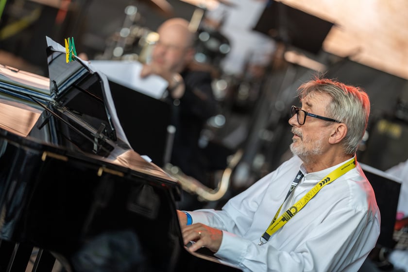 Koncert ?Hej szable w dłoń!? poświęcony Andrzejowi Waligórskiemu na Rynku we Wrocławiu, 26.06.2022 r.