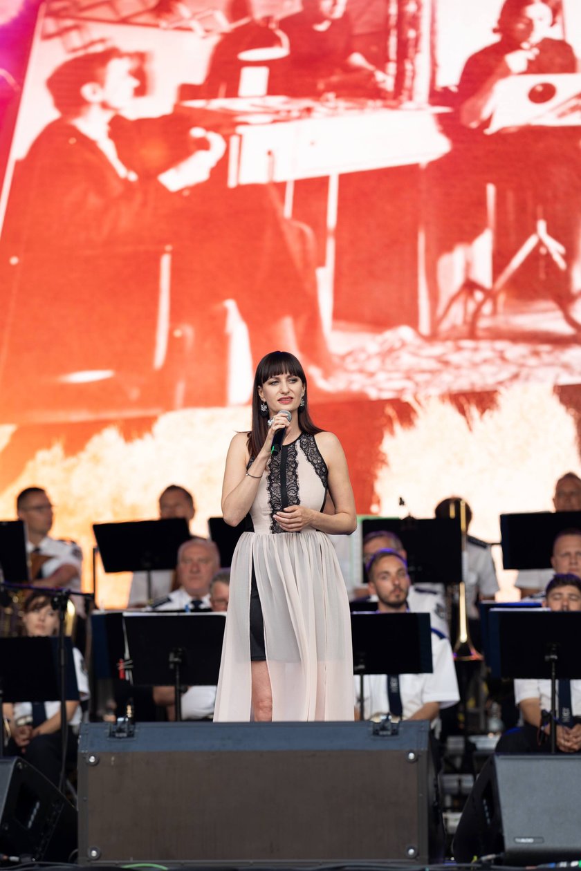 Koncert ?Hej szable w dłoń!? poświęcony Andrzejowi Waligórskiemu na Rynku we Wrocławiu, 26.06.2022 r.